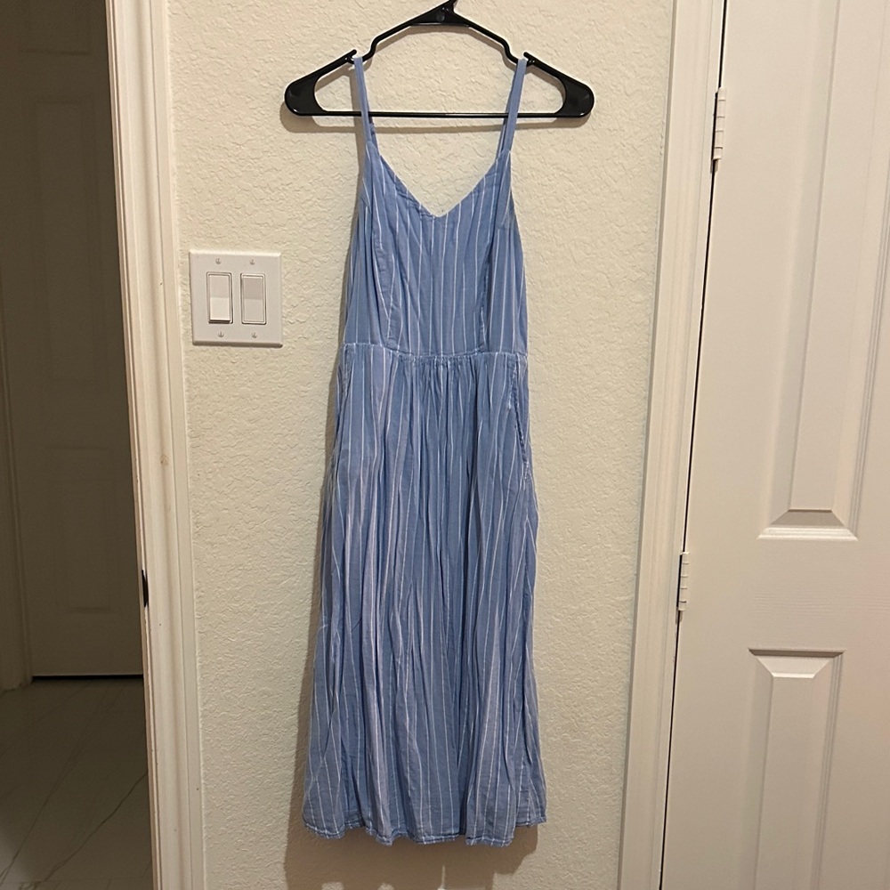 Old Navy Light Blue Striped Midi Dress